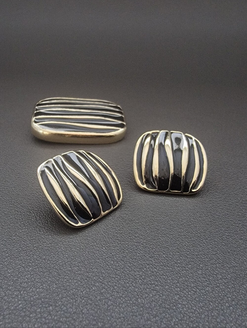 Vintage Weekender Black Gold Stripe Brooch/Pendant & Stud Earrings Luxe Set